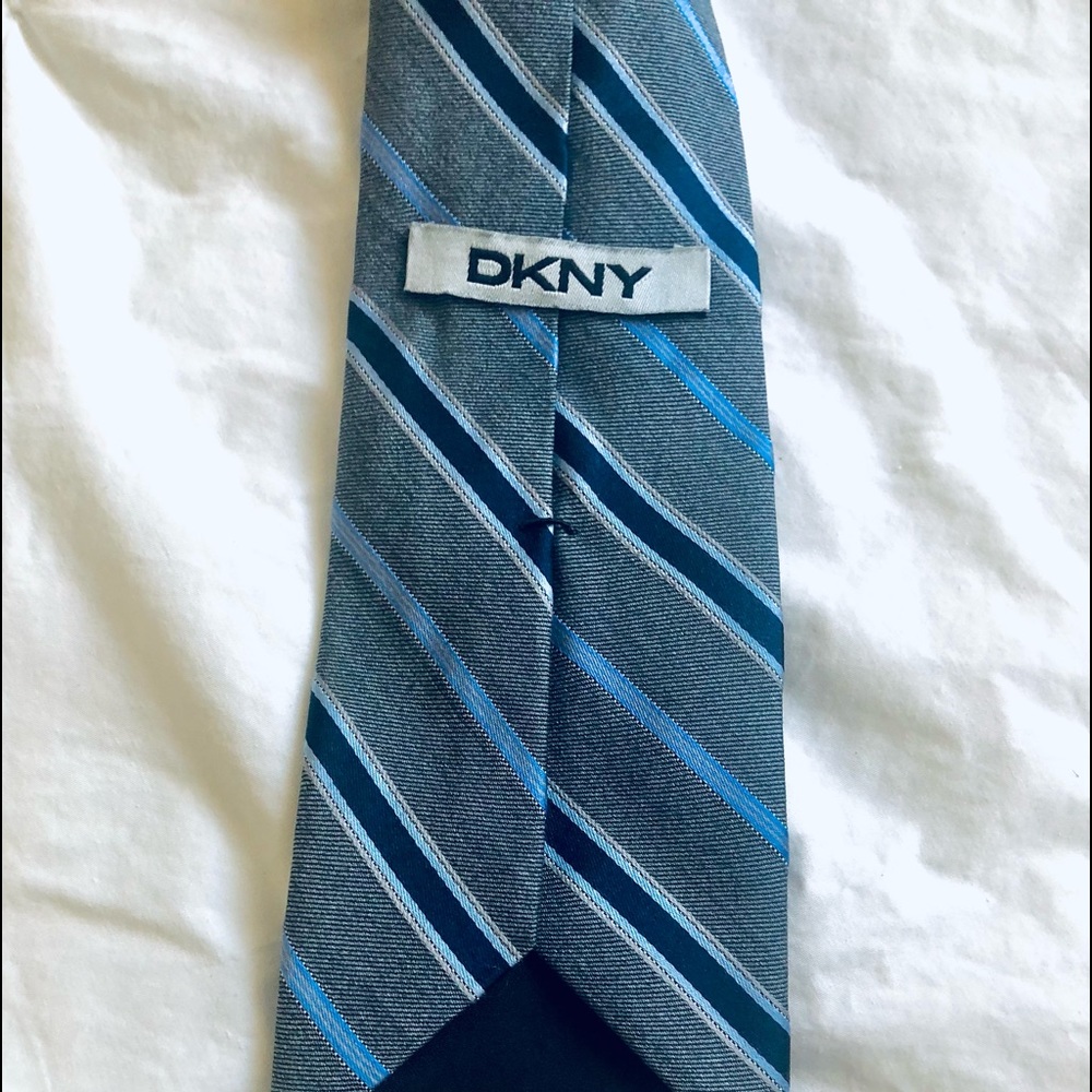 Neck tie